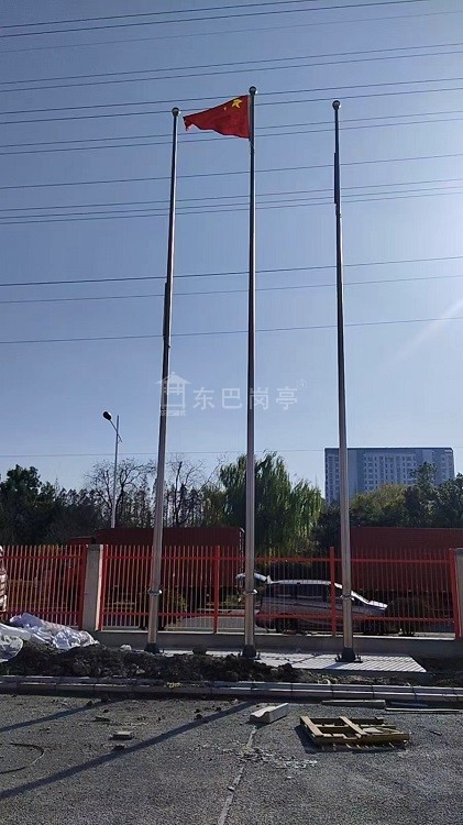 苏州可口可乐公司在我司定制岗亭、悬浮门、旗杆、伸缩门等